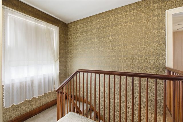 319 4th St, Ellwood City, PA 16117