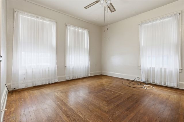 319 4th St, Ellwood City, PA 16117