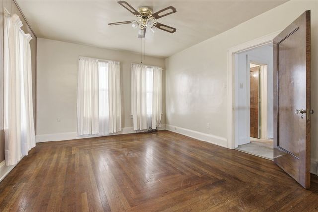 319 4th St, Ellwood City, PA 16117