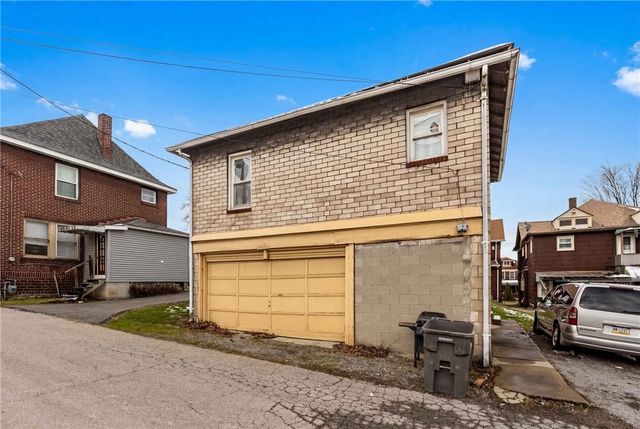 319 4th St, Ellwood City, PA 16117