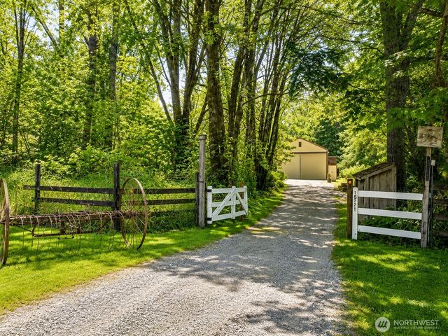 15221 342nd Avenue NE, Duvall, WA 98019