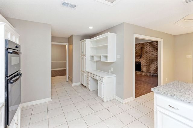 6009 Kenilworth Drive, Arlington, TX 76001