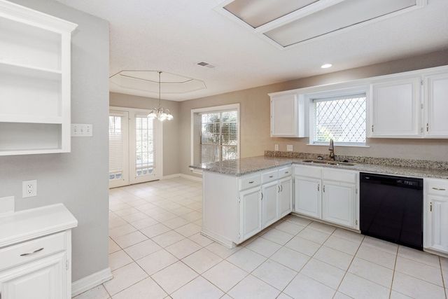 6009 Kenilworth Drive, Arlington, TX 76001
