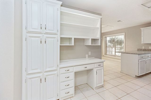 6009 Kenilworth Drive, Arlington, TX 76001