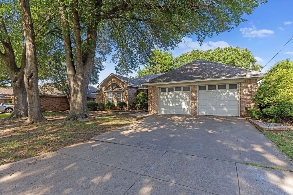 6009 Kenilworth Drive, Arlington, TX 76001