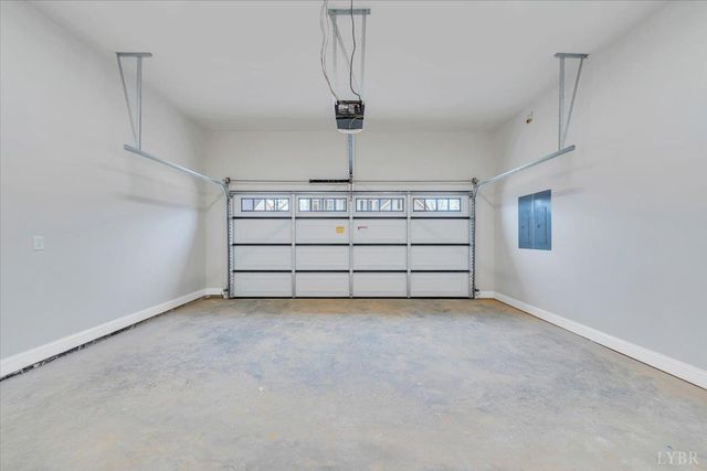 8 Snowfield Circle, Lynchburg, VA 24503