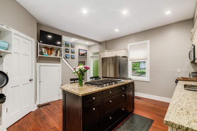 885 S Front Street, Columbus, OH 43206
