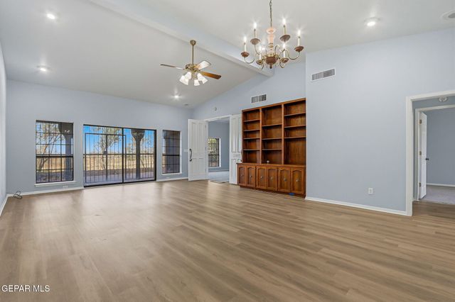 125 SUNDANCE Court, Santa Teresa, NM 88008