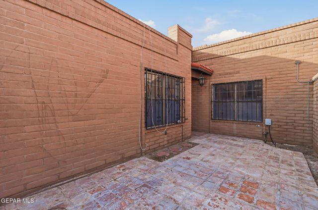 125 SUNDANCE Court, Santa Teresa, NM 88008