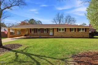 216 Crescent Drive, Clayton, NC 27520