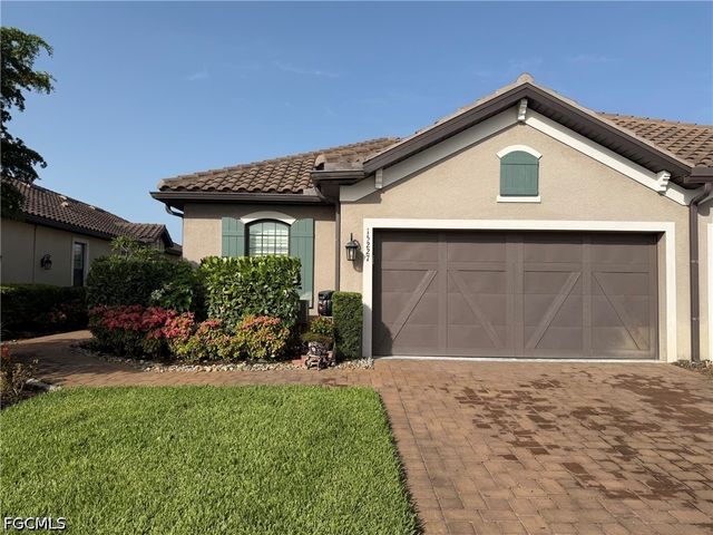 15227 Tolmino ST, Naples, FL 34114