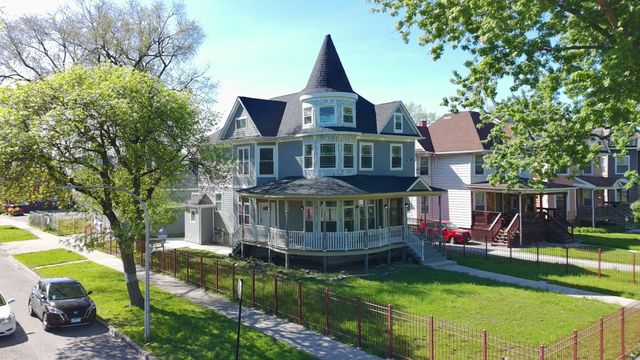 600 N Pine Avenue, Chicago, IL 60644