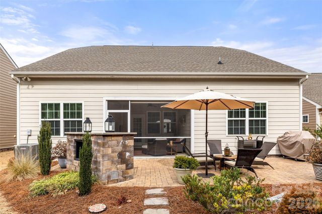 232 Picasso Trail, Mount Holly, NC 28120