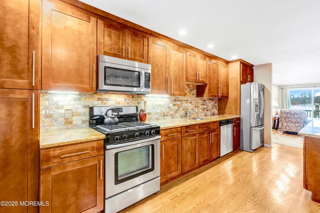 302 Spinnakers Cove, Toms River, NJ 08753