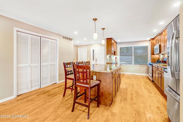 302 Spinnakers Cove, Toms River, NJ 08753