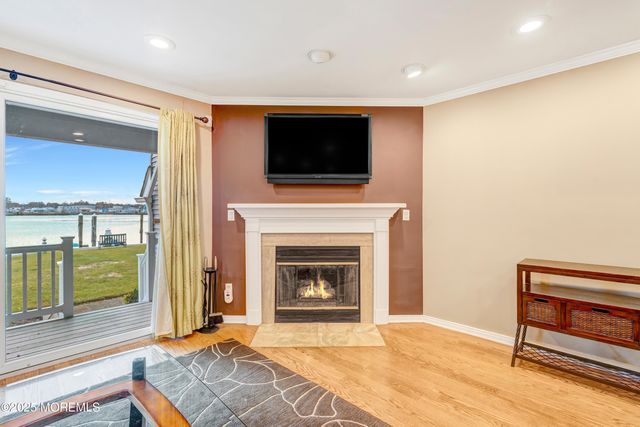 302 Spinnakers Cove, Toms River, NJ 08753