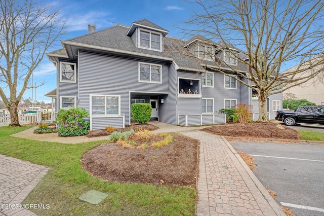 302 Spinnakers Cove, Toms River, NJ 08753