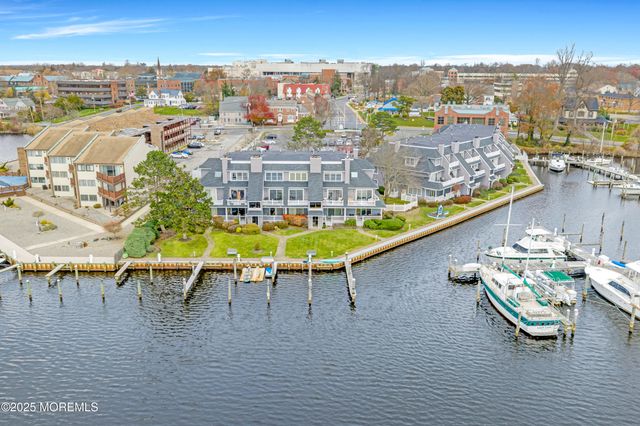 302 Spinnakers Cove, Toms River, NJ 08753