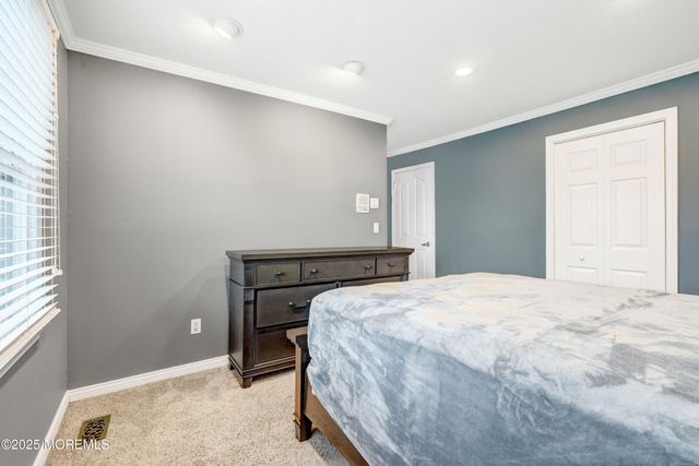 302 Spinnakers Cove, Toms River, NJ 08753