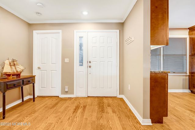 302 Spinnakers Cove, Toms River, NJ 08753