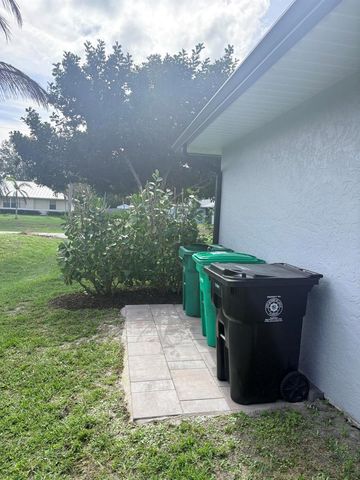 462 SE Cork Road, Port St. Lucie, FL 34984