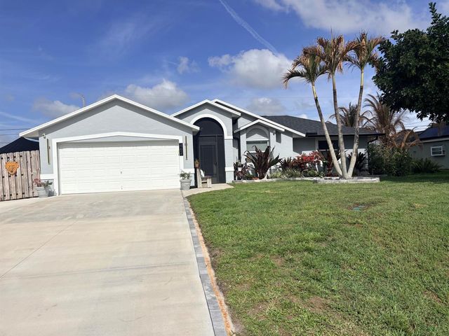 462 SE Cork Road, Port St. Lucie, FL 34984