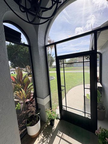 462 SE Cork Road, Port St. Lucie, FL 34984