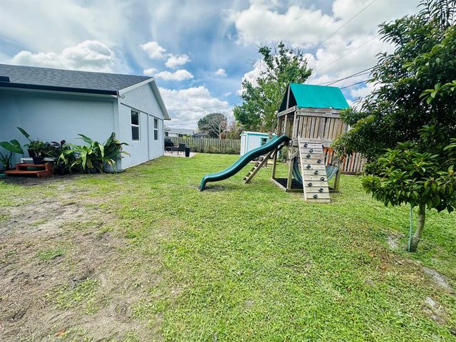 462 SE Cork Road, Port St. Lucie, FL 34984