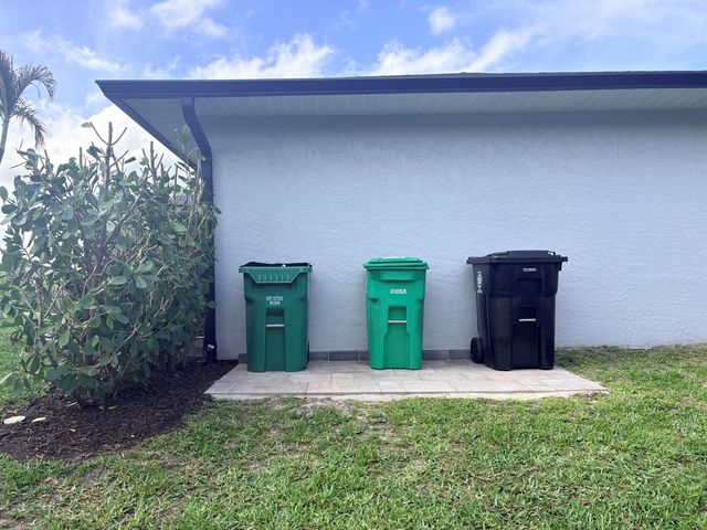 462 SE Cork Road, Port St. Lucie, FL 34984