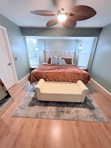 462 SE Cork Road, Port St. Lucie, FL 34984