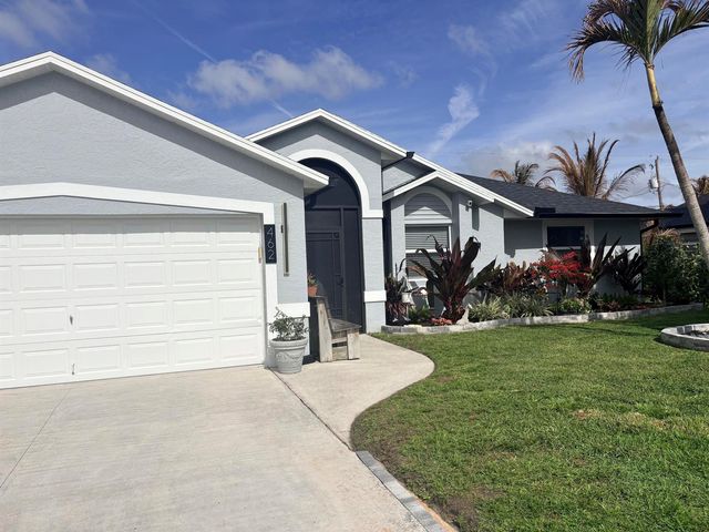 462 SE Cork Road, Port St. Lucie, FL 34984