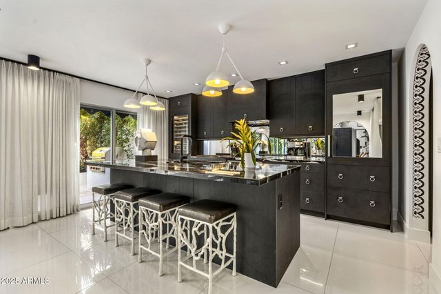 7242 E JOSHUA TREE Lane, Scottsdale, AZ 85250