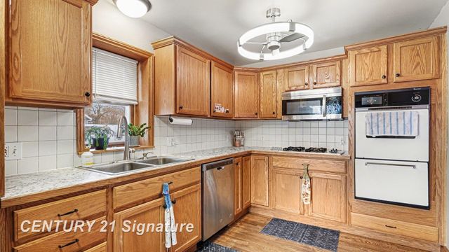 200 W Adams Street, Coleman, MI 48618