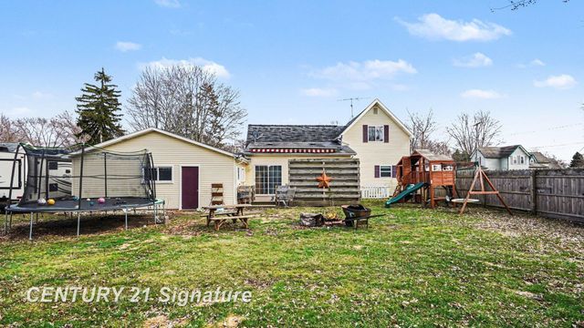 200 W Adams Street, Coleman, MI 48618