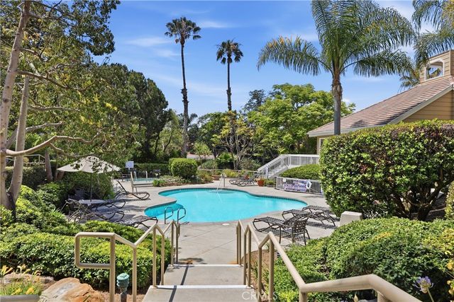 20191 Cape Coral Lane 3-114, Huntington Beach, CA 92646