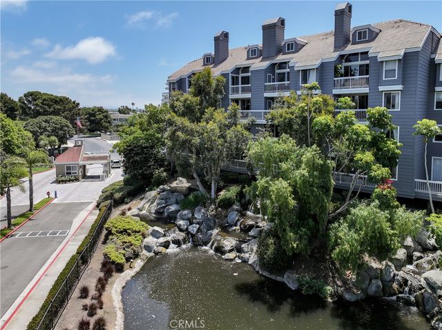 20191 Cape Coral Lane 3-114, Huntington Beach, CA 92646