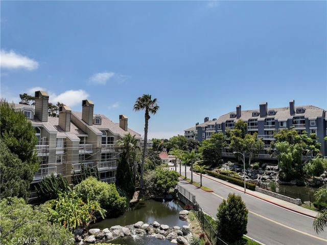 20191 Cape Coral Lane 3-114, Huntington Beach, CA 92646