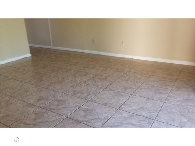 125 Tiburon Court, Lithonia, GA 30038