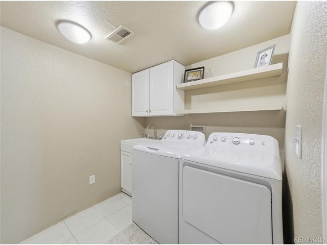 9275 E Aspen Hill Pl, Lone Tree, CO 80124