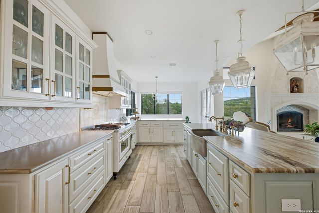 11418 Anaqua Springs, Boerne, TX 78006