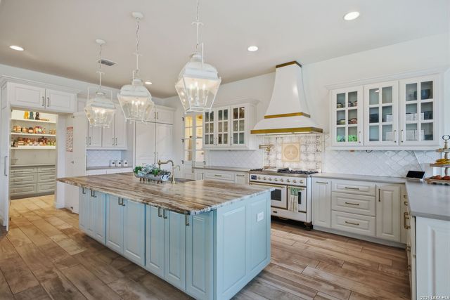 11418 Anaqua Springs, Boerne, TX 78006