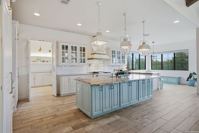 11418 Anaqua Springs, Boerne, TX 78006