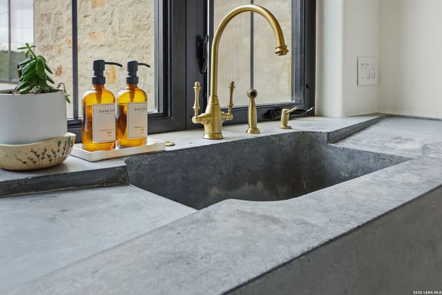 11418 Anaqua Springs, Boerne, TX 78006