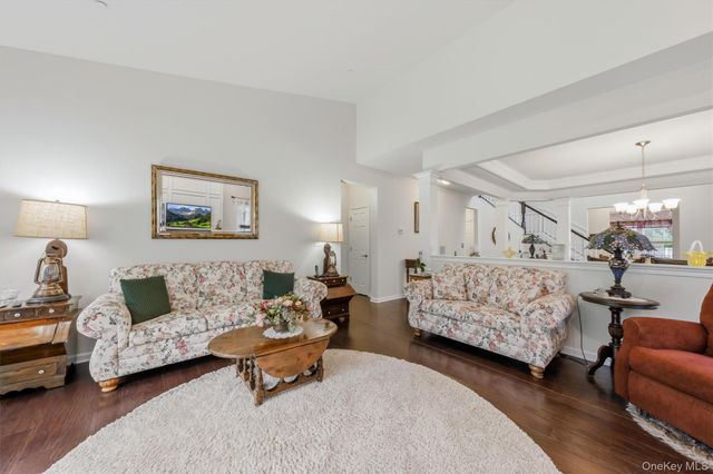 8 Atkins Court, Carmel, NY 10512
