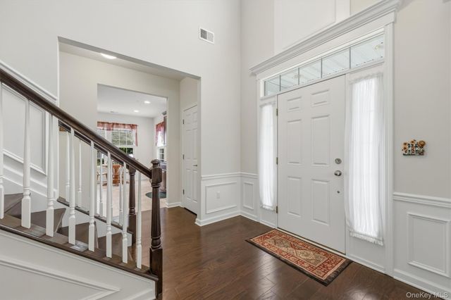 8 Atkins Court, Carmel, NY 10512