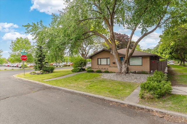 5905 N Astor St, Spokane, WA 99208