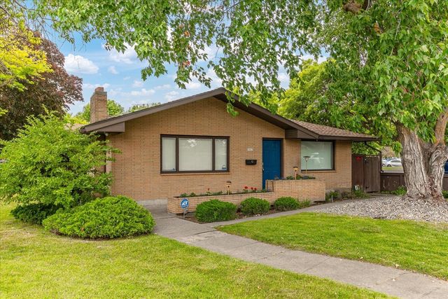 5905 N Astor St, Spokane, WA 99208