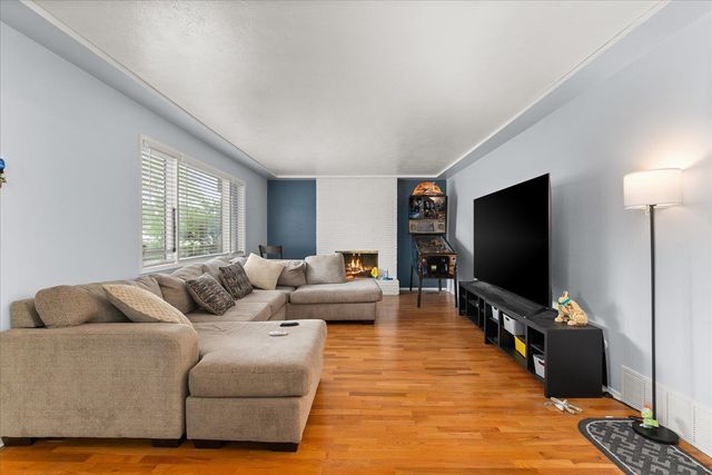 5905 N Astor St, Spokane, WA 99208