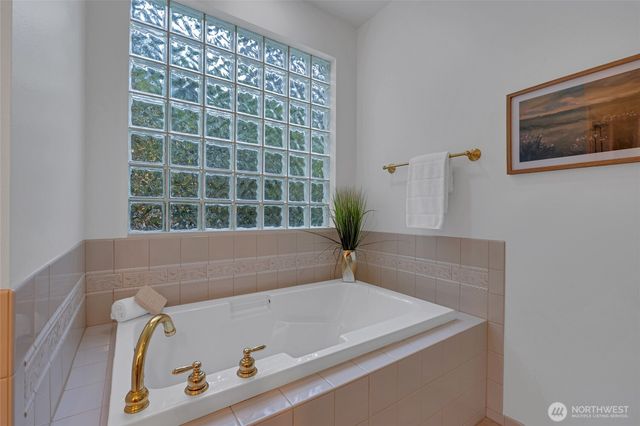 5230 W Old Stump Drive NW, Gig Harbor, WA 98332