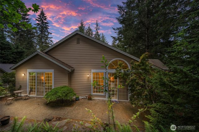 5230 W Old Stump Drive NW, Gig Harbor, WA 98332